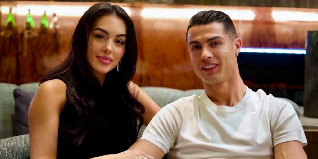 Read more about the article Cristiano Ronaldo partilha declaração de amor a Georgina no dia do seu aniversário