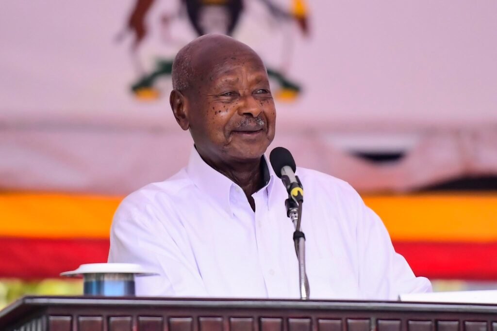 Read more about the article De 80 anos, Yoweri Museveni pode tornar-se pela 8.ª vez consecutiva Presidente do Uganda