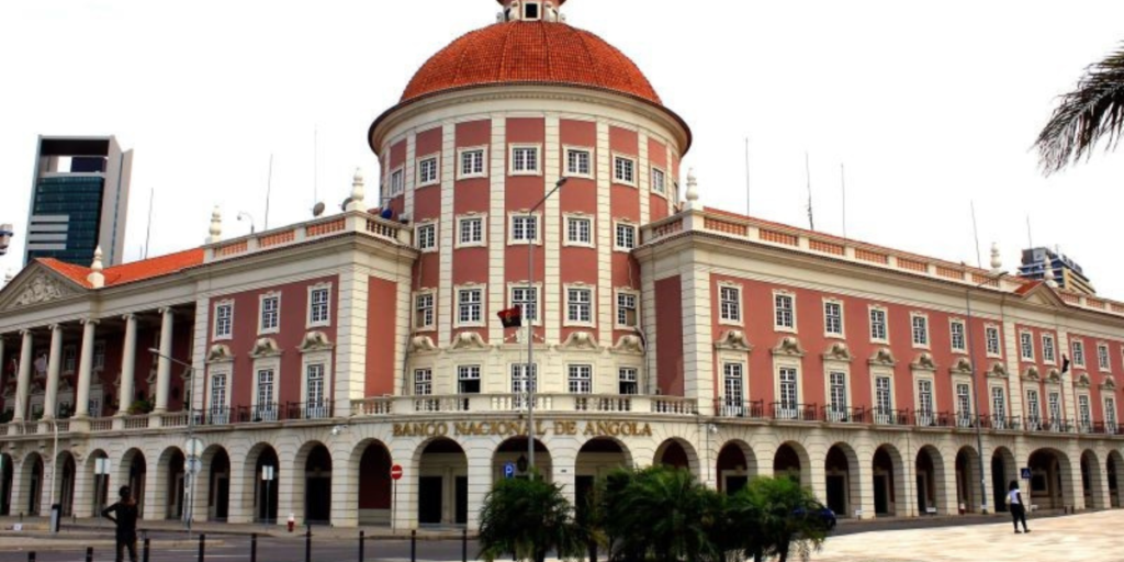 Read more about the article Cerca de 75% dos angolanos evitam poupar, revela Banco Nacional de Angola